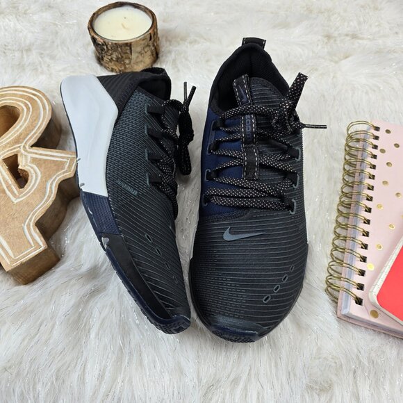 Nike Air Zoom Sneakers - Picture 2 of 5